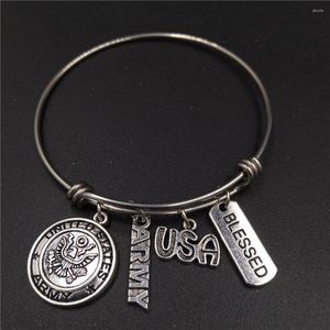 Braccialetto da 2,5 pollici di diametro Medaglia militare americana Fascino dell'esercito Bracciale in filo espandibile in acciaio inossidabile lucidato Prezzo all'ingrosso