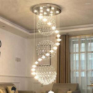 Lampade a sospensione Scala Lampadario di cristallo Edificio duplex Lungo moderno stile europeo Villa Piano medio Soggiorno