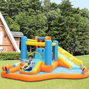 Hoppande Castle Water Slide Uppblåsbara hoppleksaker Bounce House Jumper Castle med Slide Pool Splashing Gun Outdoor Play Fun In Garden Backyard Birthday Party