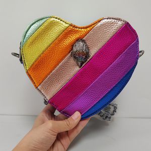 2023 Ny mode Hjärtformad regnbåge Kvinnor Crossbody Väskor Färgglada PU TOTA PAG Outdoor Travel Shoulder Bag