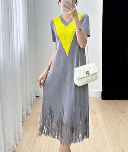 2023 new ISSEY tassel short sleeved dress with pressed pleats and color matching temperament skirt