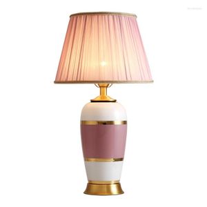 Lampy stołowe ceramiczne nowoczesne sypialnia lampa nocna pokój dziecięcy Nordic Pink Wedding Pastoral Cute Desk