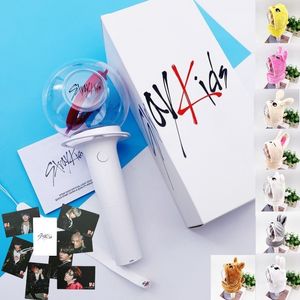 Gry nowości kpop zbłąkane dzieci Lightstick z Bluetooth Concert Lampa Lampa Glow Light Stick Pluszowa ochronna okładka lampy lamp fandzkich Kolekcja 230617