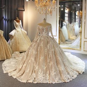 Long Sleeve 2020 Ball Gown Wedding Dress Bridal Gowns Jewel Neck Lace Floral Appliqued Bead Plus Size robe de mariee Champagne Wed225K