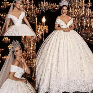 Princess Vestidos de Novias spetsar av axel bröllopsklänningar bollklänning paljetter pärlstav brudklänningar skräddarsydda svep tåg weddin188e