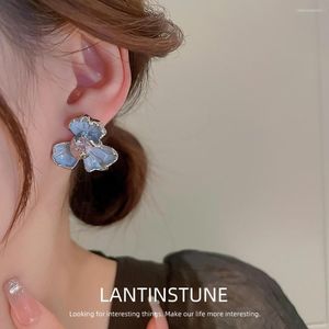 Ohrstecker, elegante Zirkon-Fassung, blaue Iris, unregelmäßige Blütenblätter, Blume für Frauen, fortgeschrittene junge Mädchen, Party-Charme-Schmuck N319