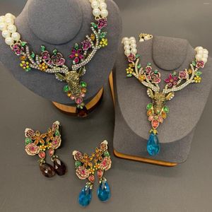 Pendant Necklaces High Quality Fashion Vintage Color Rhinestones Inlaid With Antlers Flower Styling Pearl Necklace Earrings Jewelry Set For