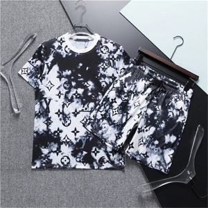 Sommermodemännern und Damen Shorts Trailsuit Sets Kurzarm 100% Baumwollgrau T -Shirt Shorts Print Männlicher Männermarke Kleidung R8