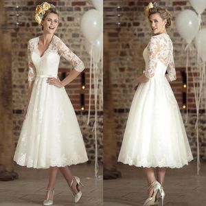 فساتين زفاف بطول الشاي الطول مع نصف الأكمام 2019 الرجعية v-neck الدانتيل tulle casamento Vestidos de Short Wedding Dress Bridal 289o