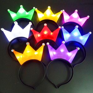 Novelty Games 10Pcs LED Crown Headband Light Up Crowns Hair Hoop Tiaras Flashing Hairband Cosplay Birthday Wedding Princess Party Supplies 230617