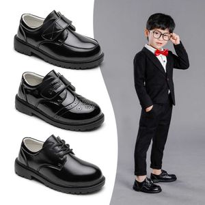 Scarpe da ragazzo in pelle con suole morbide, abito stile britannico nero, scarpe da performance per ragazzi, stili primaverili e autunnali per bambini delle scuole medie