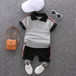 Kläderuppsättningar Småbarnpojke Polo Shirt Kläduppsättning Summer Casual Cotton Kids Turn-Down Black Shorts Short Sleeve Golf Sports Outfits 1-4Y 230617