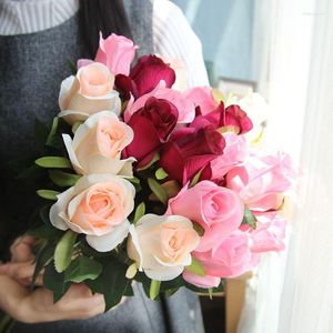 装飾的な花1pc美しい人工ローズウェディングホームテーブル装飾長い花束偽の植物バレンタインデープレゼントを手配する