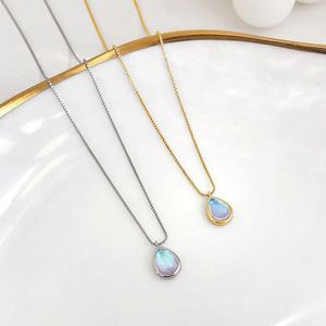 Pendanthalsband 2023 Färgvatten Drop Shape Semi Gem Halsband Fashion Girl Moonstone Sweater CHEAM Lady Valentine's Day Gift