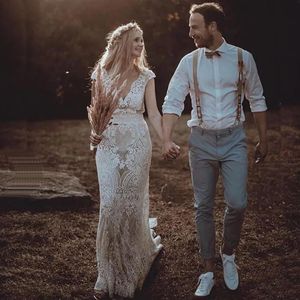 Säljer Bohemian Wedding Dress Cap Sleeve V Neck virkning Bomullsspetsland Bröllopsklänning Kapell Tåg Brudklänningar208h