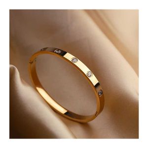 Designer Versatile Light luxury high sense couple Bracelet titanium steel opening minority design Carter network popular fashion girl N82V