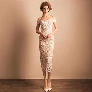 Abiti da sposa vintage a tubino in pizzo pieno Lunghezza tè corto con spalle scoperte Abiti da sposa dritti champagne e avorio Beach Garden Rece205N