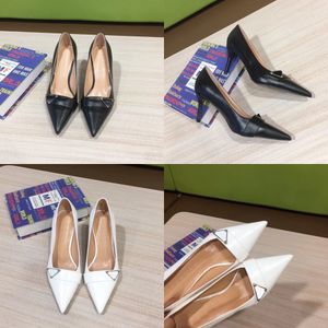 Triangle Ladies Dress Designer Buckle Pointed Heels Grunt Mouth Fine Daily Fashion Penderss Shoes Heel 8cm High With Box 73134