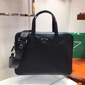 2VE368 Naylon kumaş ve deri saplı tasarımlı yeni erkek ev çantası üst düzey özel kalite çanta fonksiyonel iç bölme son derece pratiktir