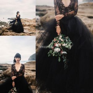 Modern Gothic Black Wedding Dresses with Long Sleeves Lace Tulle Puffy Bohemia Party Formal Bridal Wedding Gowns A Line Beach Dres298E