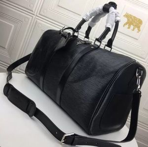 Designer män kvinnor duffel väskor resväskor bagage ryggsäckar sport utomhus packar axel kvällspåsar resväskor messenge totes unisex handväskor