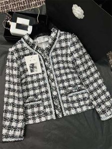 Women's Jackets Designer Summer New Style Elegant Celebrity Slim Fit Versatile Single Breasted Checkered Short Coat for Women 56IM