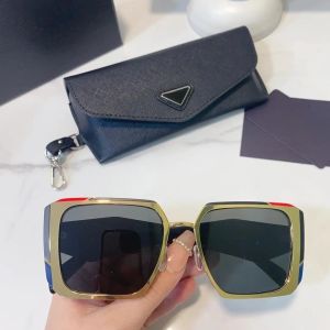 Designer Eyewear Brand Solglasögon för kvinnor Outdoor Beach Fit Square Frame Black Classic Eyewear Classic Goggles Strap Box