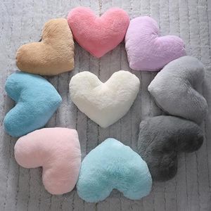 Copricuscino Ripieno pieno dall'aspetto gradevole Buona lanugine Morbido e confortevole Peluche Soffice a forma di cuore Giocattolo Decorazione della casa