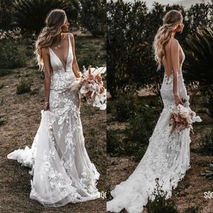 Elegant Country Mermaid Wedding Dress Deep V neck Open Back Flowers Lace Ruched Court Train Hollow Bridal Gowns264e