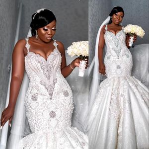 2022 African Arabic Luxury Mermaid Wedding Dresses Crystal Beading Spaghetti Straps Lace Appliques Pearls With Flowers Formal Brid210Q