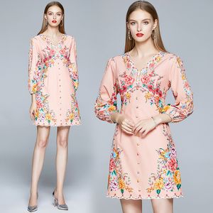 春と夏のファッション女性服刺繍 V ネックランタンスリーブ付きスリムセクシーなミニドレス MJ58111L 210421