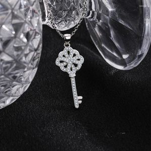 Colares com Pingente Sweet Hollow Zircão Strass Chaveiro Colar para Mulheres Moda Longo Jóias de Cristal Dz020