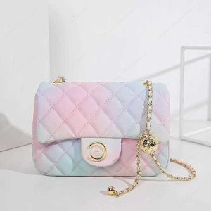 Kadınlar El Çantaları Küçük Modaya Modeli Altın Omuz Topu Yuvarlak C Kilit Crossbody Rainbow Çok Yönlü Yaz Bir Küçük Koku Toka Tote Çanta