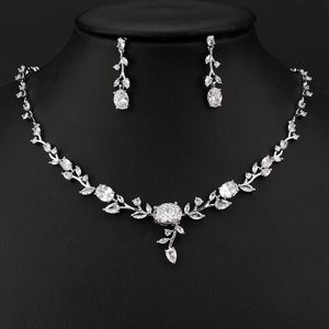 Spille Spille Emmaya Bridal Wedding Party Elegante set di gioielli per le donne Ragazze Cute Leaves Shape Design Zirconia Collana e orecchini 230619