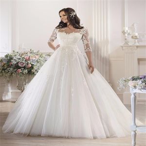 Novidade 2019 Meia Manga Vestido de Baile Vestido de Noiva Robe de mariage Aplicações Renda Vestidos de Noiva Ilusão Costas286A