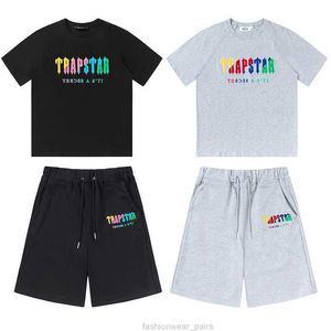 Designer Fashion Clothing Mens Tracksuits Tees Tshirts Shirts Shorts Trapstar Rainbow Handduk Embroidery Street Fashion Märke Ins Cotton Loose Short Sleeve 2025