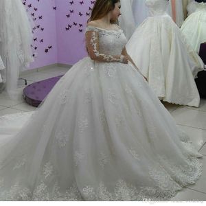 2019 Högkvalitativ ny arabisk Dubai Princess Bröllopsklänning Långärmar Lace Appliques Church Formell brud Brudklänning plus storlek CU2387