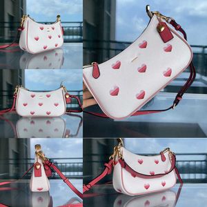 Neue Abendtaschen Schulterhandtasche Frauen Mini Tote Weißes Leder Unterarmtasche Mode Umhängetasche Luxurys Designer Handtaschen Geldbörse Love Print Valentine 230207