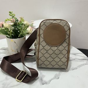 Moda de alta qualidade Bolsa Sling de Couro Homens Mulheres Ombro Clássico Designers Bolsas de Corpo Cruzado Pacotes de Viagem Carteira Externa