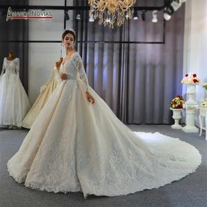 2020 Light Champagne V Neck Crystal Lace Ball Gown Wedding Dresses Muslim Long Sleeves Open Back Plus Size Bridal Gown Real Pictur231P