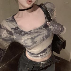 Kvinnors T-skjortor Koreanska kontrast Färg Tie-Dye Casual Mesh Långärmad t-shirt Kvinnor 2023 Summer Square Neck Sexig Slim All-Match Crop Tops