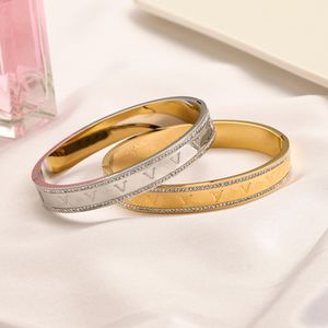 Europe Fashion Style Designer Bangle Brand Letter Bracelets Women Crystal Drill Luxury Jewelry 18K Gold Plated Stainless Steel Wedding Lovers Gift Bangles ZG2044