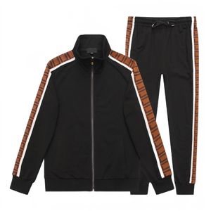 Designer träningsoverall för män Lyxiga män Sweatsuits Långärmad Klassisk mode Ficklöpning Casual Man Kläder Outfits sportdräkt