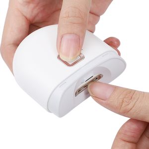 Cortadores de unhas Cortadores de unhas elétricos automáticos com aparador de luz Cortador de unhas Manicure para cuidados com bebês adultos Tesoura Ferramentas para o corpo Carregamento USB 230619