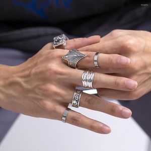 Anelli a grappolo 6 pezzi argento colore nicchia retrò Hip Hop anello da uomo set geometrico punk fascino dito pollice gioielli