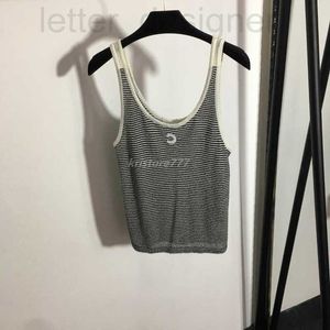 Kadın T-Shirt Tasarımcısı 23SS Kadın Tasarımcı Tee Yelek Örgüleri Çizgili Nakış Harfleri ile Jogging Tişört