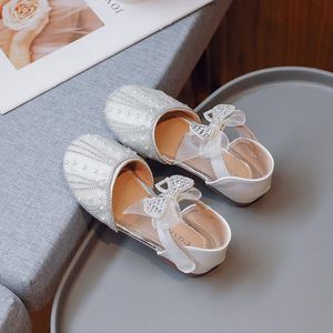 Sandalet Çocuk Ayakkabı Ayakkabı Çocukları Kızlar Prenses Yaz Pırlanta Yumuşak Sole Slip Bow Moda F11549