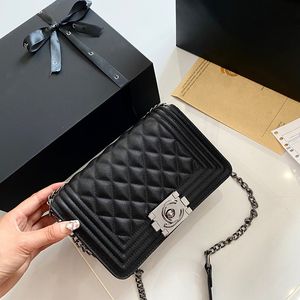 Borsa firmata Borsa a tracolla di lusso Borsa a tracolla Borsa da donna Catene da cucito design Moda grande capacità Banchetto di lusso Portafoglio per il tempo libero Celebrità stile regalo