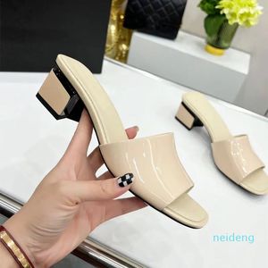 Designer-Damen-Slipper mit hohem Absatz, sexy, klobiger Absatz, Leder, Party, Mode, Sommer, Gelee-Sandalen