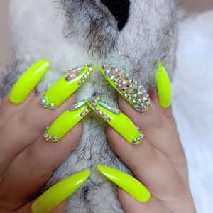 False Nails long pointed oval fake nails slim art salon nail crystal diamond nail light green 230619